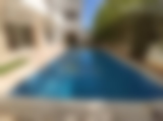 Villa 1000 m² avec piscine et jardin, Souissi, Rabat — 3