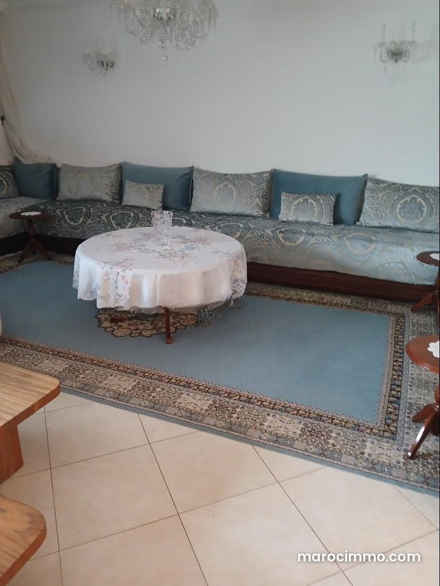 Appartement à l'achat à Guich Oudaya. Superficie 112 m². 2eme etage Salon traditionnel et système d'antenne parabolique — 3