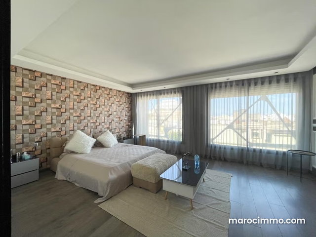Très bel appartement en location à Gauthier. 3 belles chambres. Meublé — 5