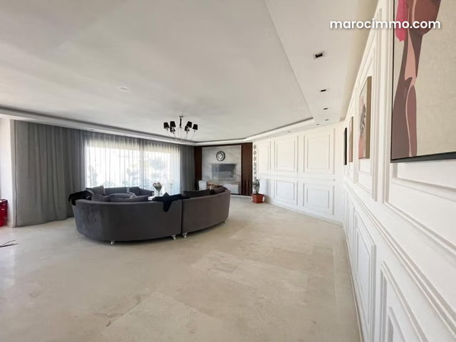 Très bel appartement en location à Gauthier. 3 belles chambres. Meublé — 3