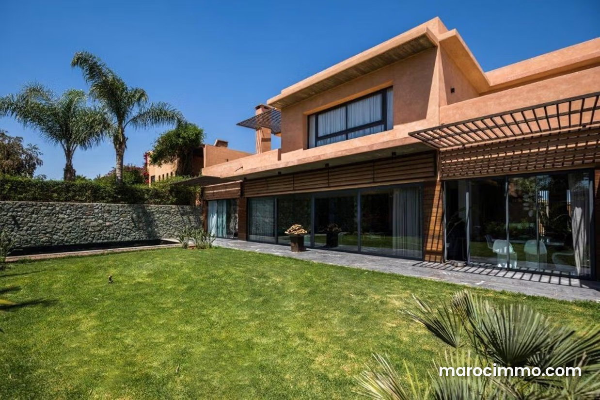 400 sqm villa with pool and garden for rent in Amelkis, Marrakech — Marrakesh
