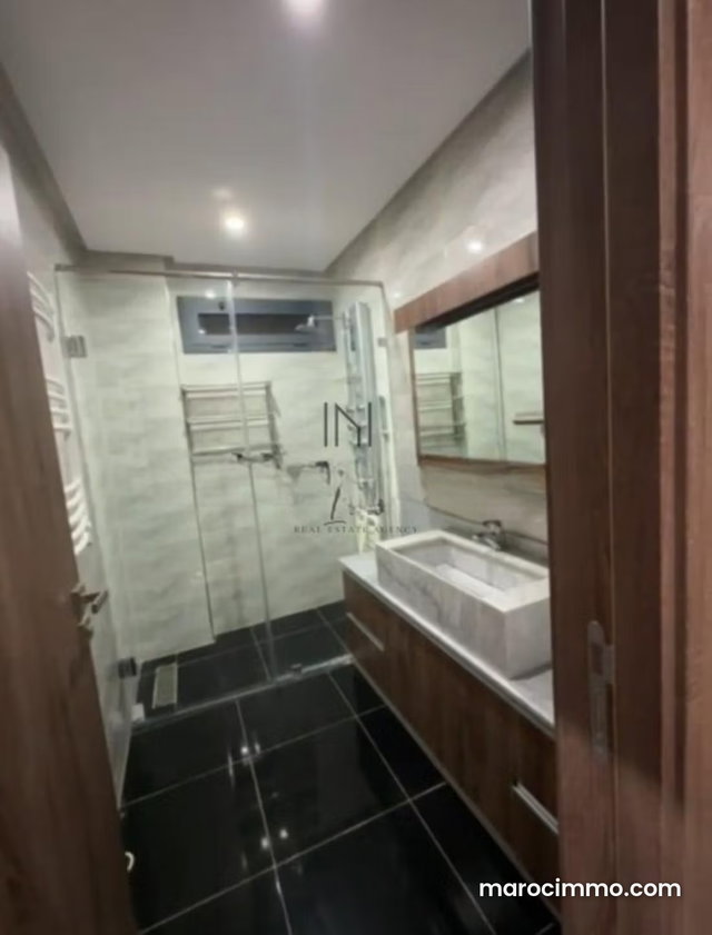Appartement à louer — 2