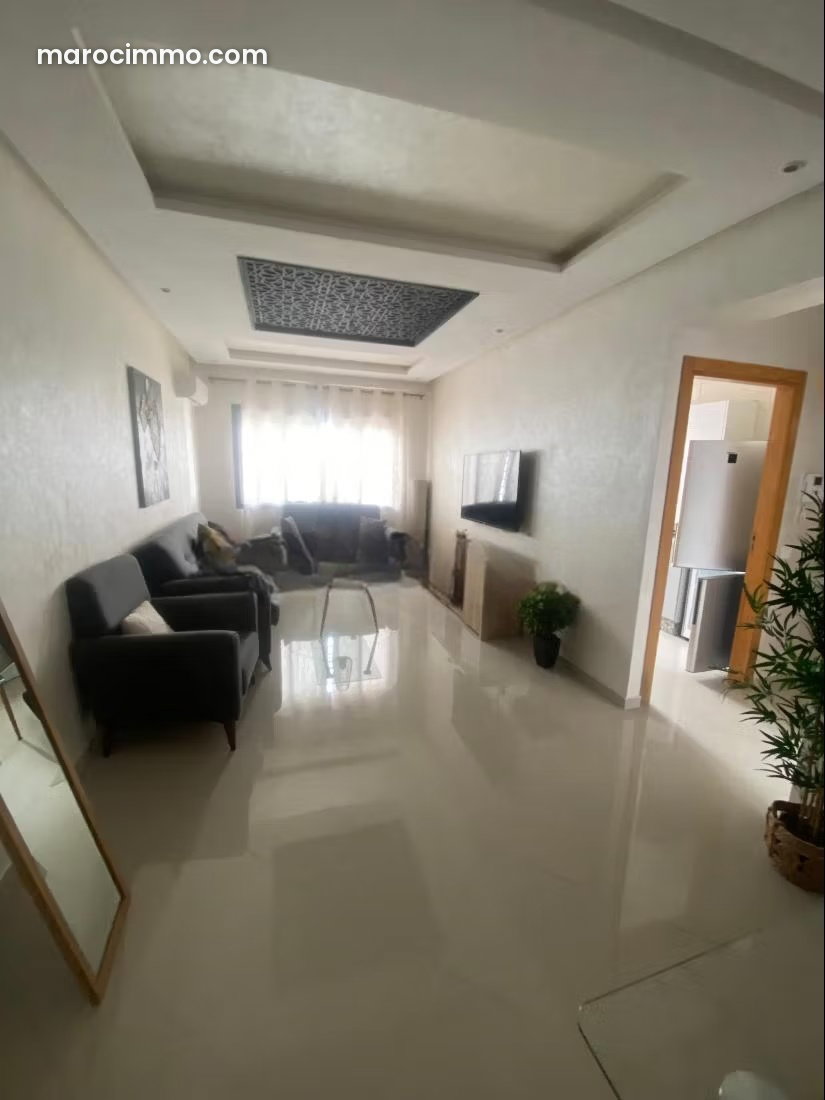 شقة مفروشة مع شرفة فسيحة بحي ليزورونج في الرباط — الرباط