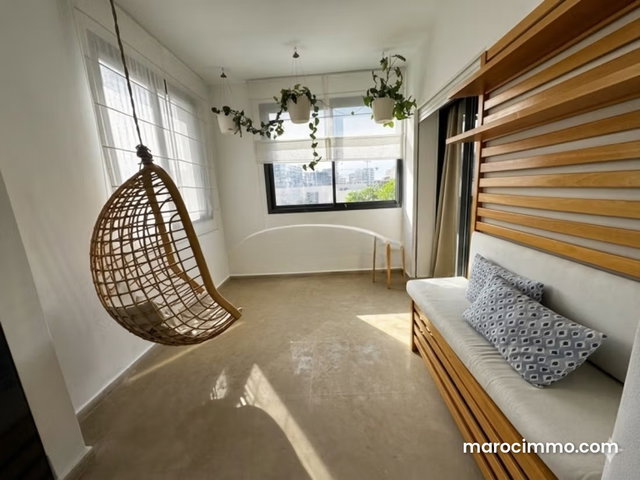 Appartement meublé à louer sur CFC 137 m² — 2
