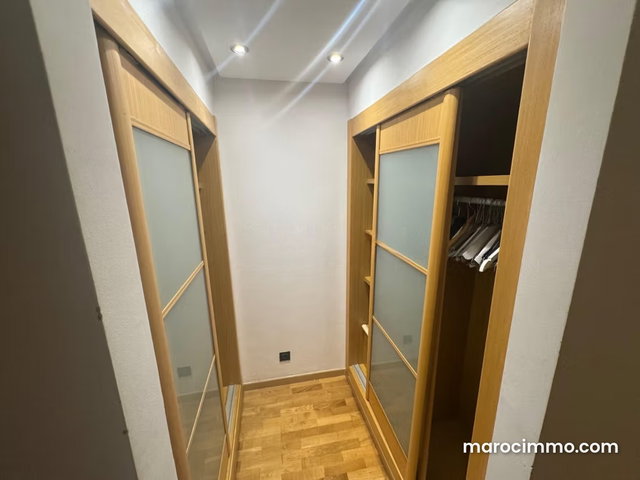 Très bel appartement en location à Ville Verte. 3 chambres agréables — 3