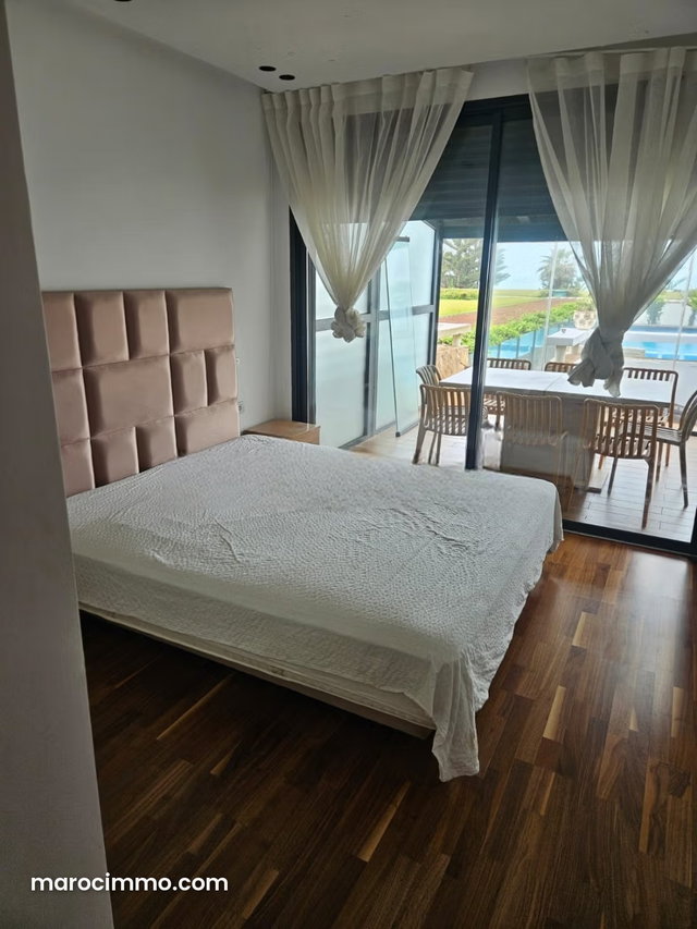 Magnificent Ground Floor Front Sea View Apartment for Sale — 5