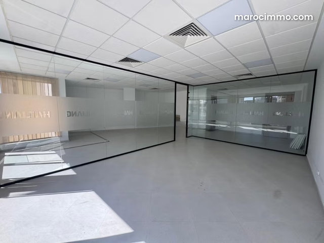 Bureau d'exception 83m² QUARTIER ADMINISTRATIF — 3