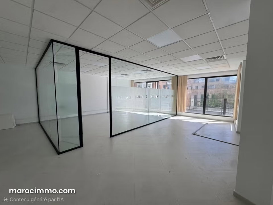 Bureau d'exception 83m² QUARTIER ADMINISTRATIF