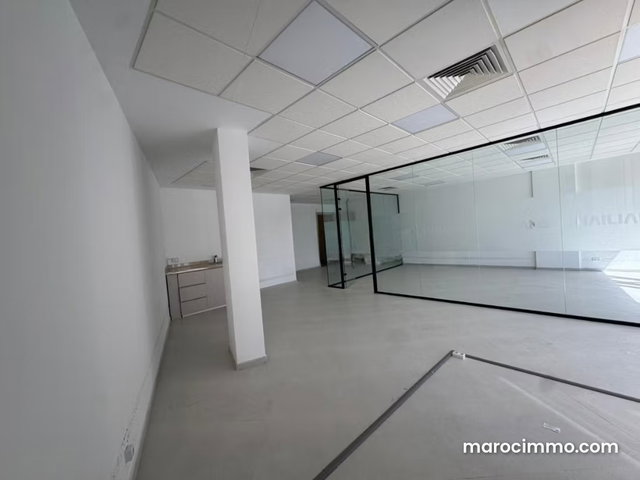 Bureau d'exception 83m² QUARTIER ADMINISTRATIF — 5