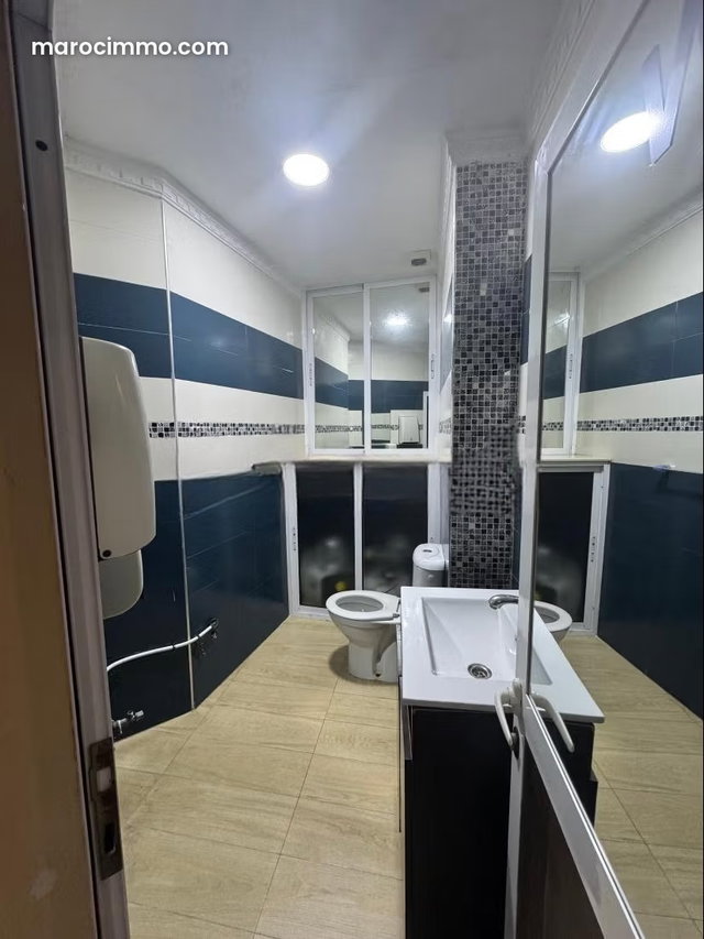 Bureaux à l'achat à Administratif. Surface de 114 m². Service de concierge et climatisation — 4