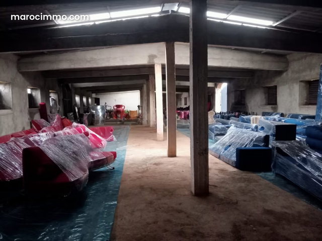 Hangar privé en location — 2