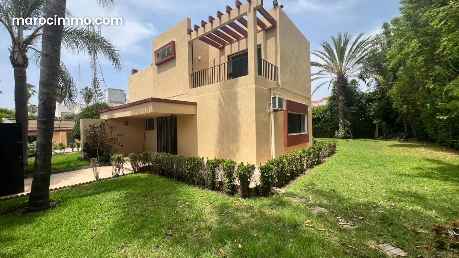 High-end 1,200 m² villa for rent, Souissi, Rabat — Rabat