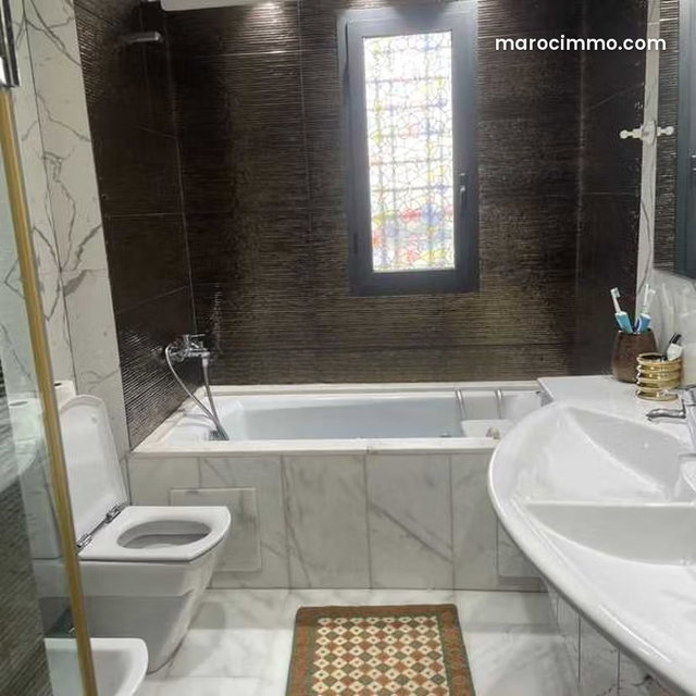 Villa à Vendre de 433.0 m² à Bouskoura, Parc Industriel Cfcim — 5