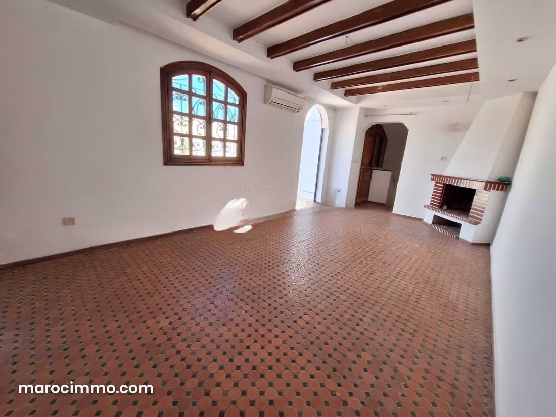 Duplex 165 m², 3 chambres avec terrasse à Hay Hassani, Casablanca — Casablanca