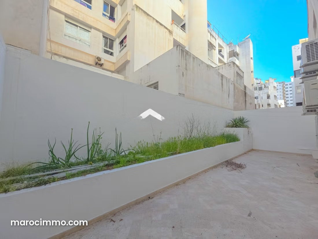 Appartement 135 m² avec jardin privatif, Racine, Casablanca — Casablanca