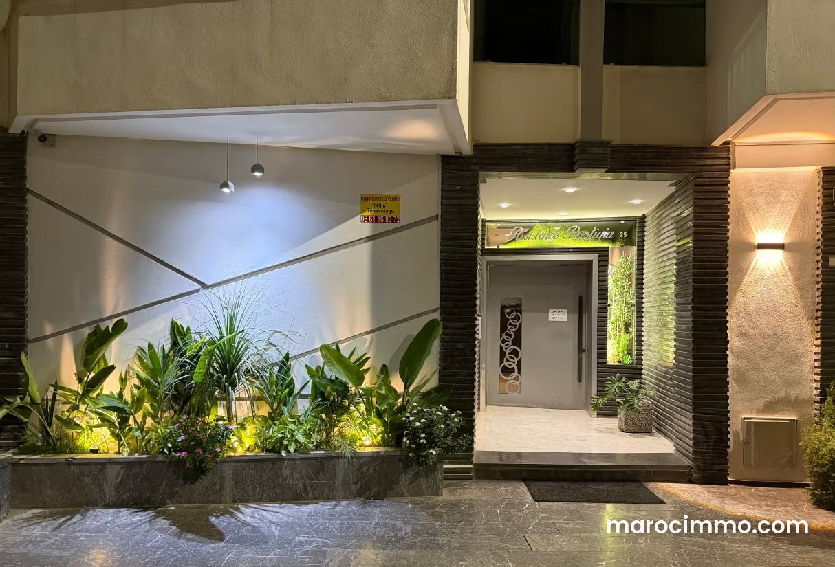 4-Room Apartment in Champ de Course, Fez — Fez