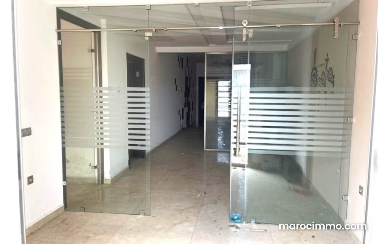 75 m² Office for Rent in Central Tangier with Terrace — Tangier