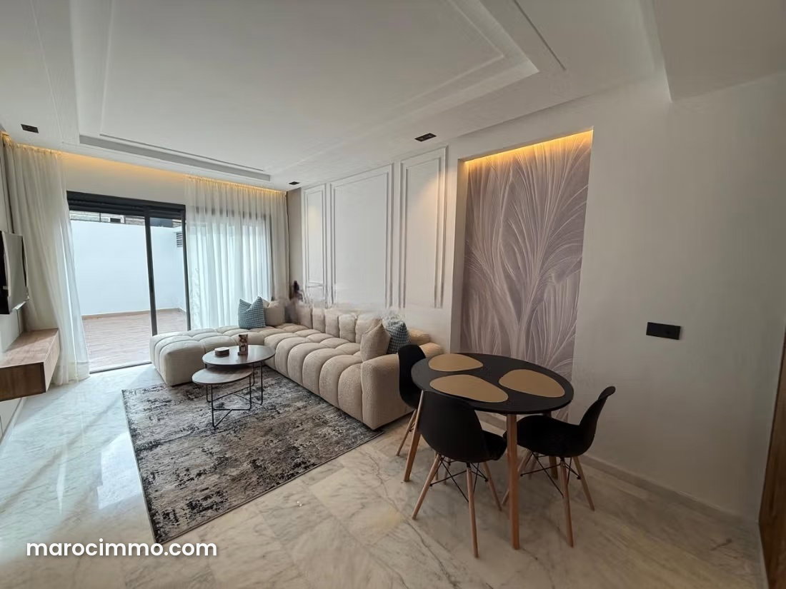 Furnished 60 sqm studio, terrace and garage, Quartier des Hôpitaux — Casablanca