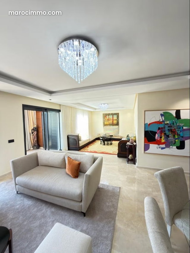 Très bel appartement en location à Ville Verte. 5 pièces confortables. Bien meublé — 4