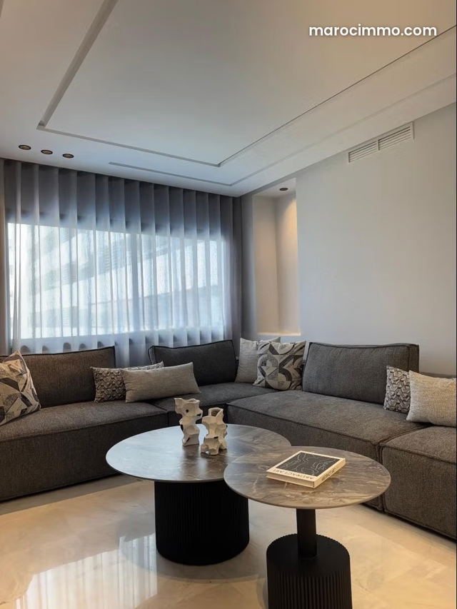Luxueux appartement à louer avec terrasse — Tanger