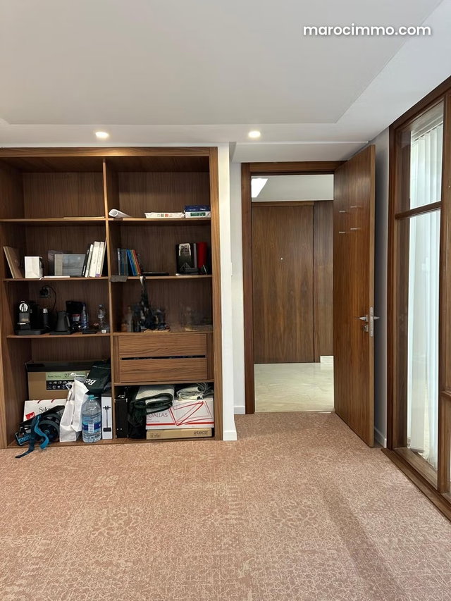 Office for Rent in Oasis. 50 m². Large Balcony — 3