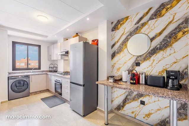 Appartement à l'achat à Hivernage. Surface de 72 m². Meublé — 3