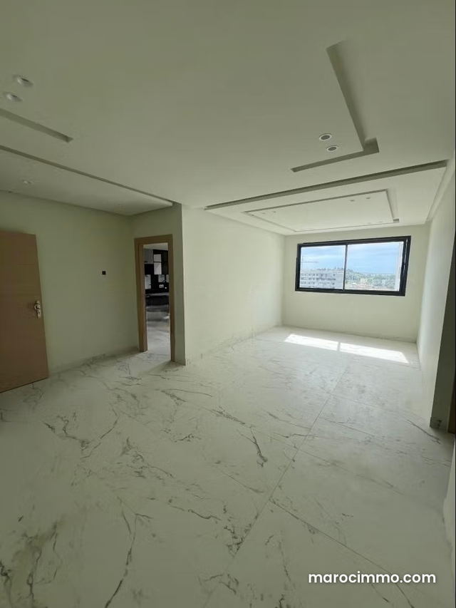 Appartement à vendre à route rabat. 3 chambres. Porte blindée et résidence sécurisée — Tanger