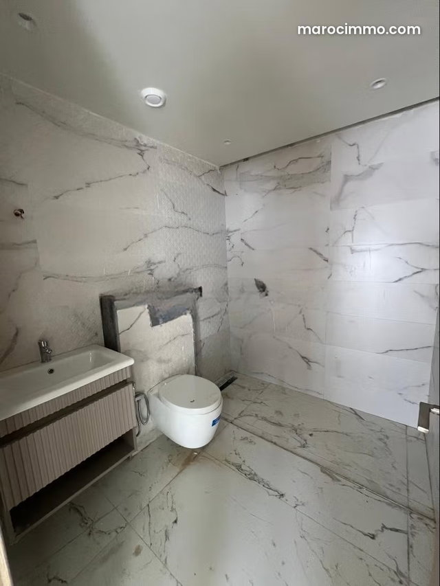 Appartement à vendre à route rabat. 3 chambres. Porte blindée et résidence sécurisée — 4