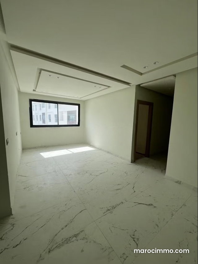 Appartement à vendre à route rabat. 3 chambres. Porte blindée et résidence sécurisée — 2