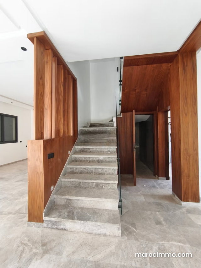260m2 Villa on Amizmiz Road — 4
