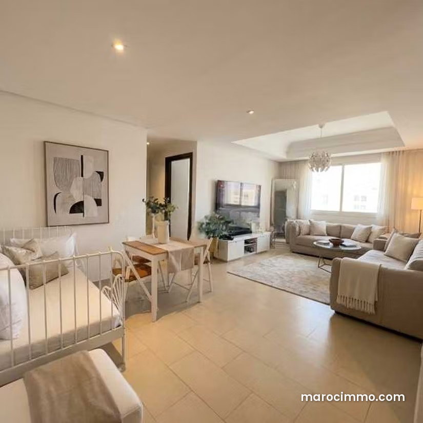 Appartement 4 pièces avec garage, Roches Noires, Casablanca — Casablanca