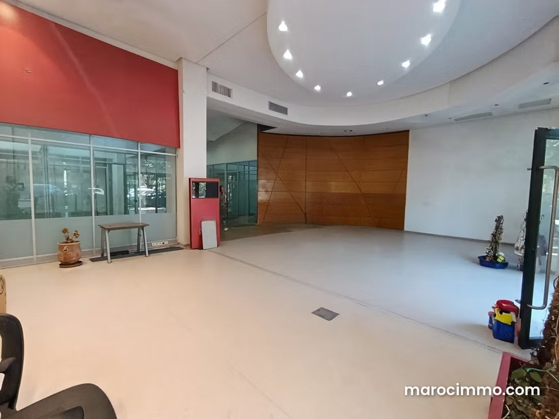 627 m² Commercial Premises with Mezzanine, Palmier, Casablanca — Casablanca