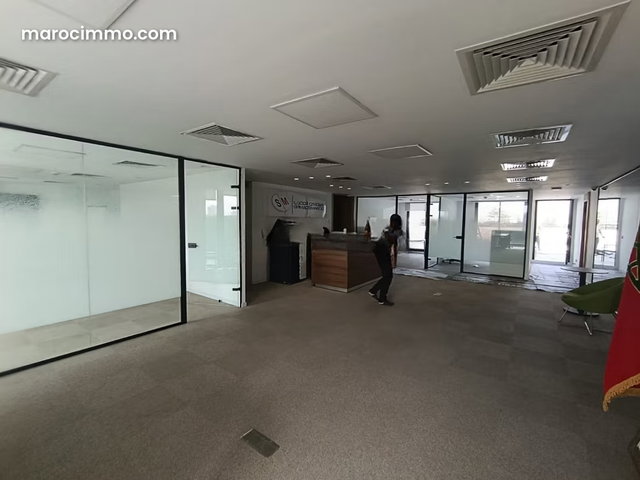 Plateau bureau de 322m2 dont 100m2 de terrasse à la location – Rte d’el Jadida — 2