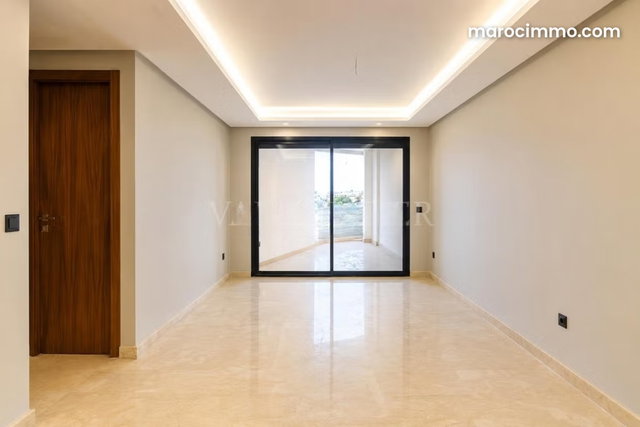 Studio neuf avec terrasse à louer à Oasis – finitions premium — 4