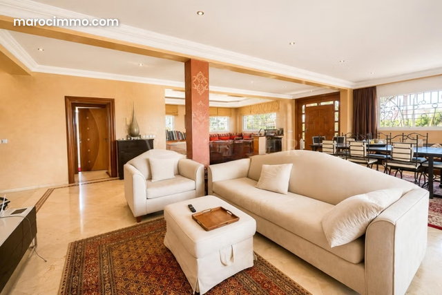 Location villa meublée 5 chambres à Dar Bouazza — 2