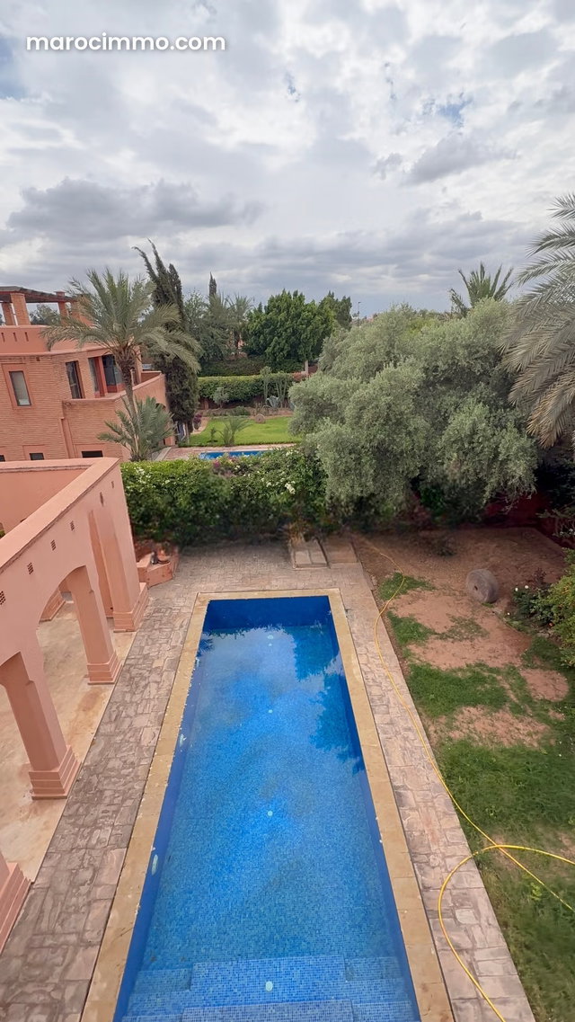 Location villa de luxe à Agdal avenue Mohamed 6. Surface de 700 m². Sécurité — 2