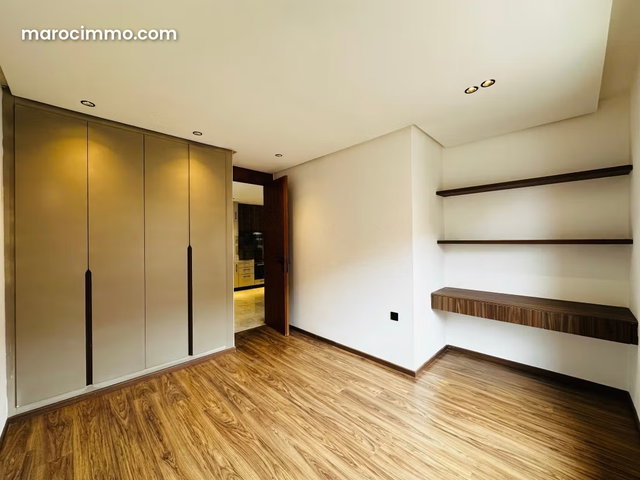Superbe appartement à vendre à Route Casablanca. Superficie 49 m². Antenne parabolique et sécurité — 4