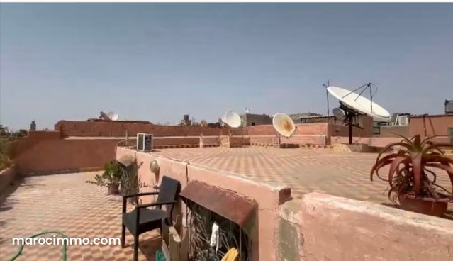 Vente d'un superbe riad titrée Kasbah à Moulay Lyazid. 6 chambres agréables. Salon Marocain, sécurité — 3