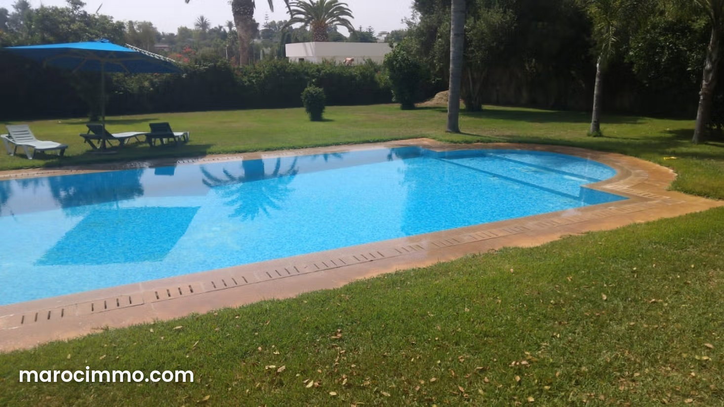 Villa 2000 m² à louer, Riyad, Rabat, piscine et jardin — Rabat