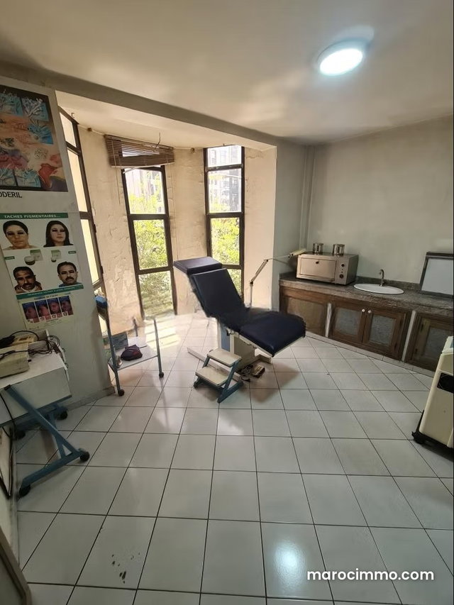 Offices for Sale at Abdelmoumen Boulevard. Total Surface 116 m². Concierge Service — 3