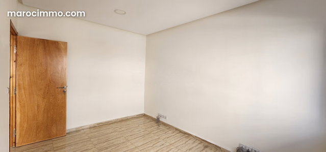 Location de bureaux à Agdal. Surface de 150 m². Parking et ascenseur — 3