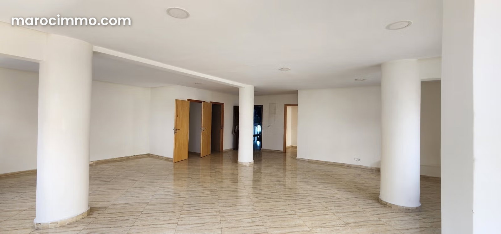 150 m² Office to Let in Agdal, Rabat, in a Secure Building — Rabat