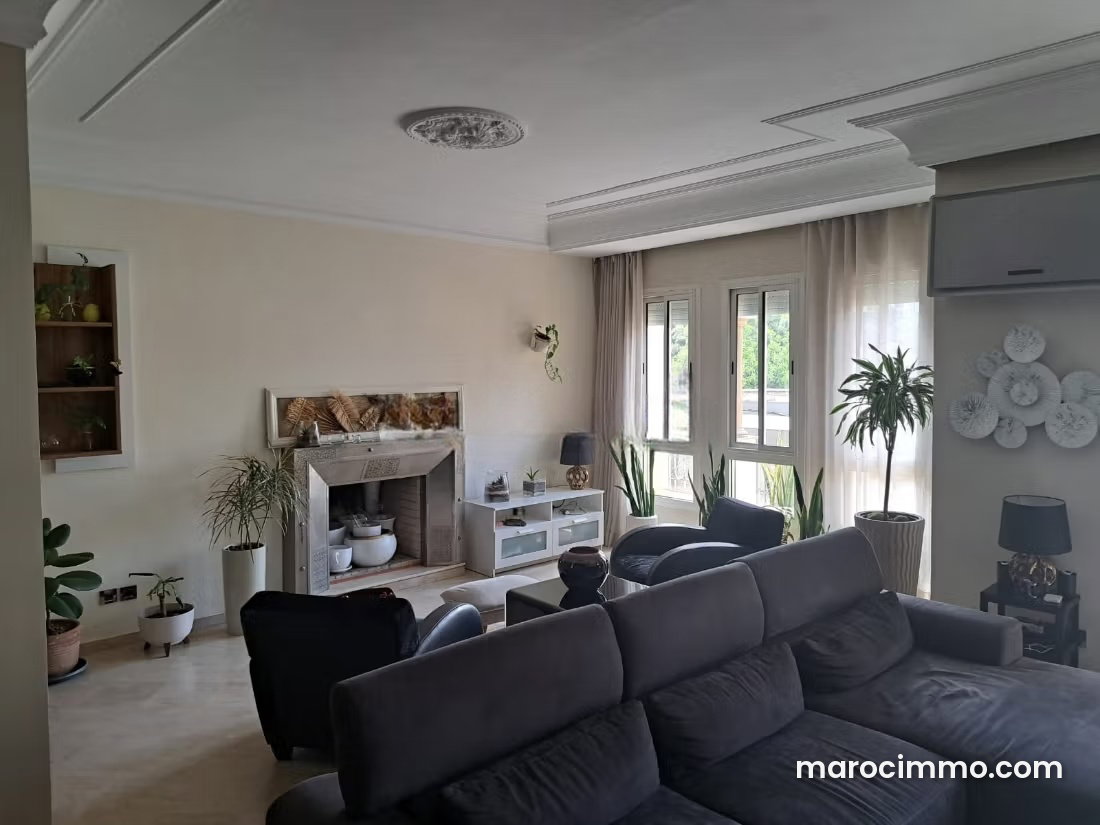 276 m² Apartment with Triple Reception Room and Garage, Racine, Casablanca — Casablanca
