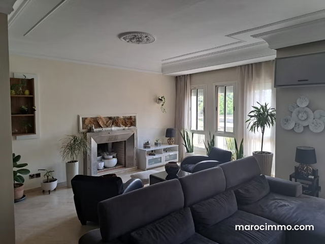 Grand Appartement Racine 3 Chambres Terrasse — Casablanca