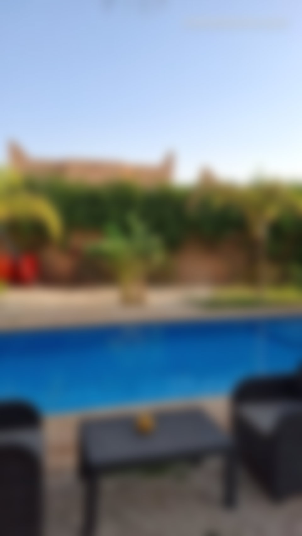 فيلا واسعة مع مسبح وإطلالة على الأطلس بطريق ورزازات مراكش