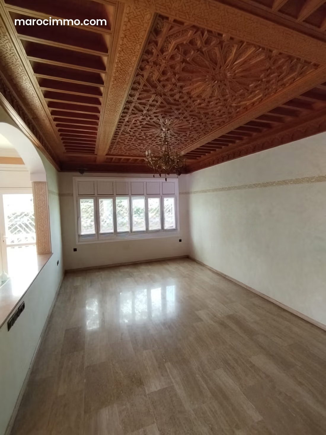 600 m² Villa for Rent in Riyad, Rabat: 4 Bedrooms, Garden and Tranquility — Rabat