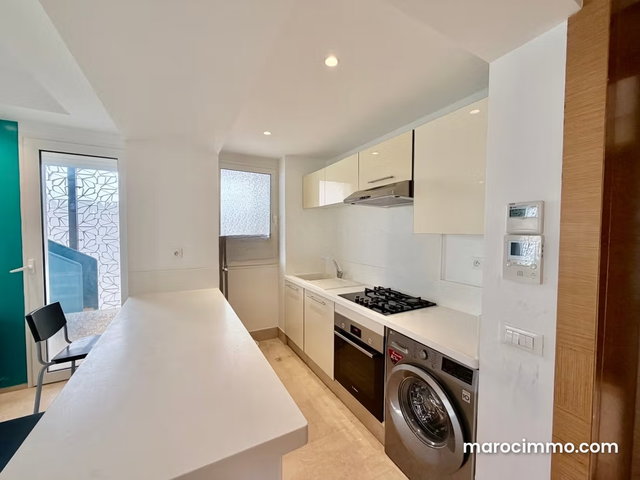 Furnished Studio for Rent with Private Rooftop — 3