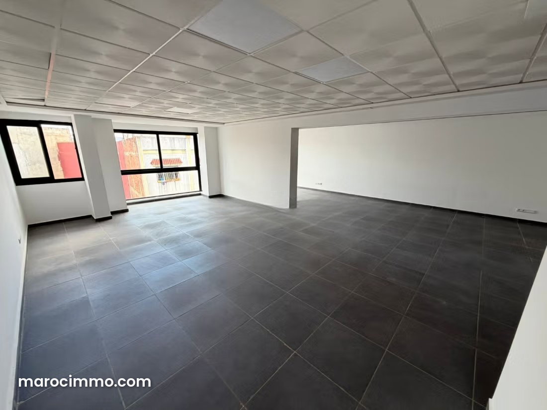 Bureau 76 m² à vendre, Aida, Tanger, immeuble récent équipé — Tanger