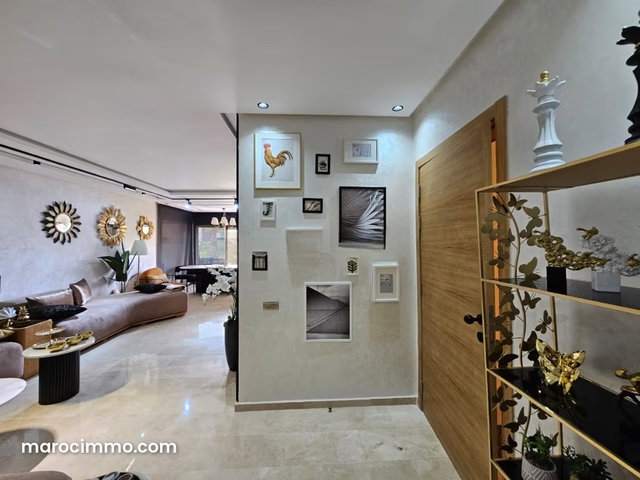 Magnifique appartement à louer à Masmoudi. 4 pièces merveilleuses. Meublé — 3
