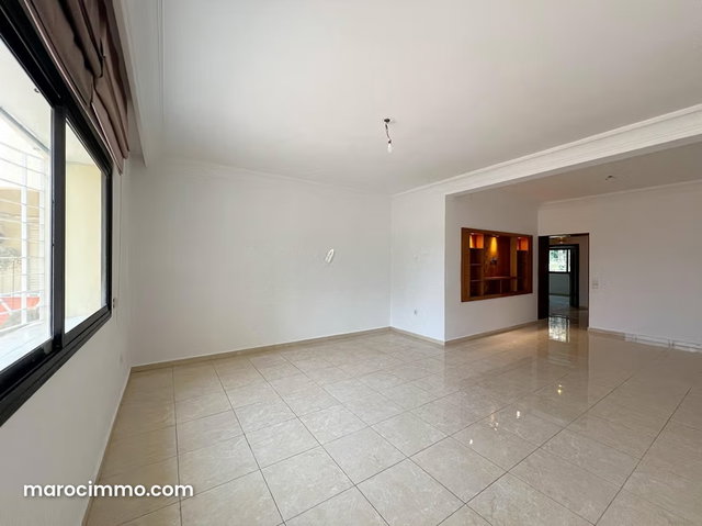 A louer Appt Rez de Jardin 2ch rte azzemour — 4